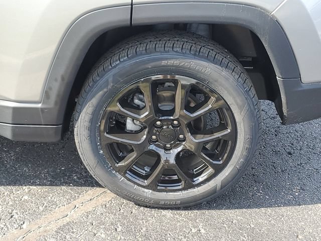 Used 2023 Jeep Compass Latitude AWD/4WD image 31
