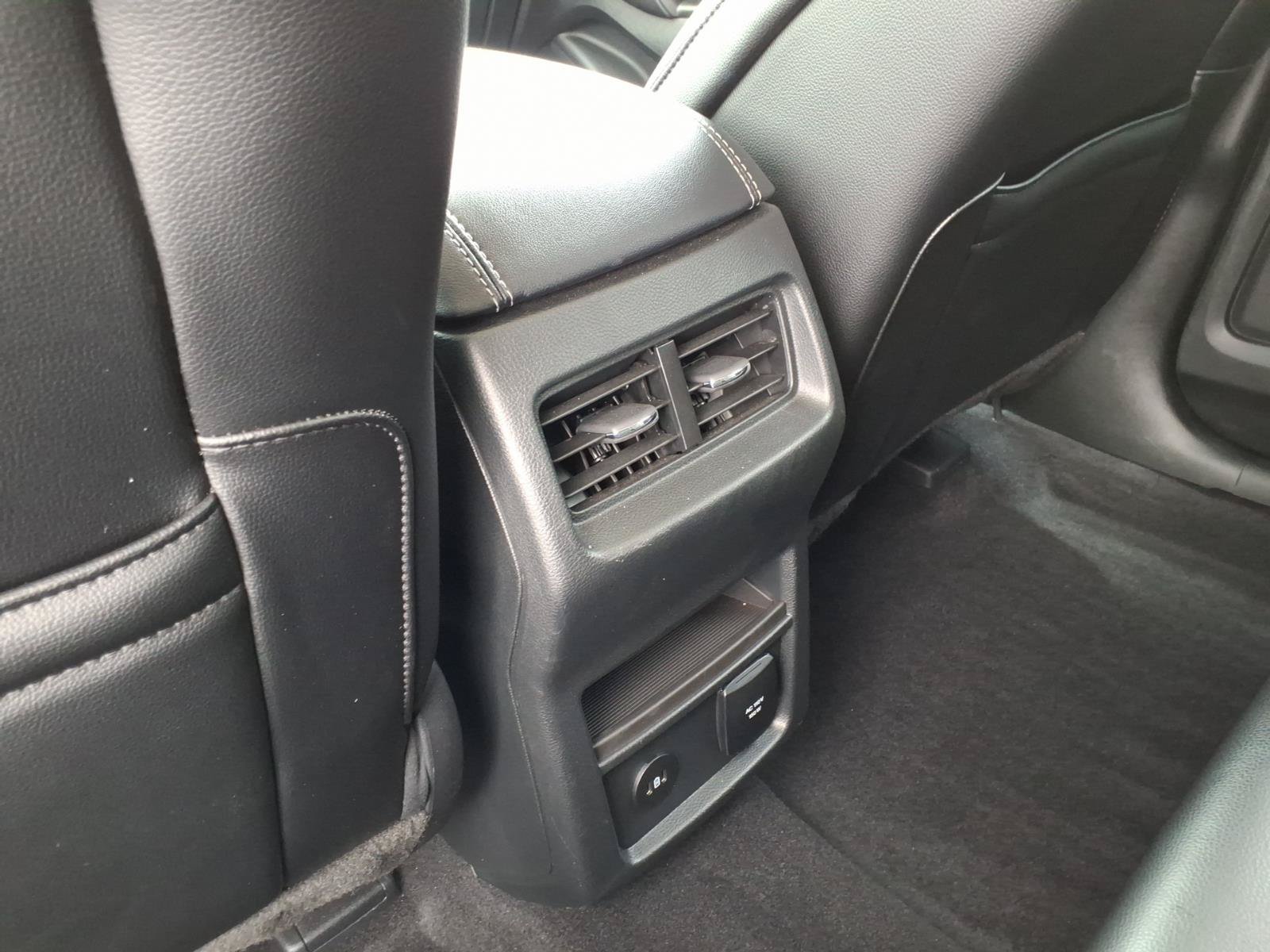 Certified 2024 Ford Edge Titanium AWD/4WD image 12
