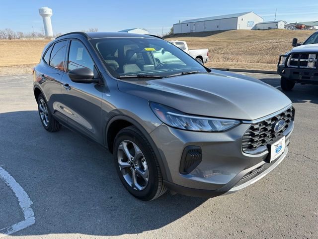 Certified 2025 Ford Escape ST-Line AWD/4WD image 7