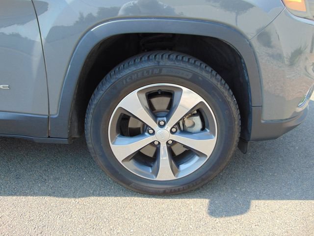 Used 2019 Jeep Cherokee Limited AWD/4WD image 27