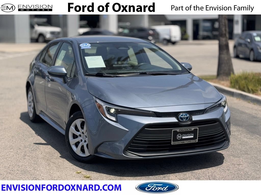 Used 2024 Toyota Corolla LE FWD image 1