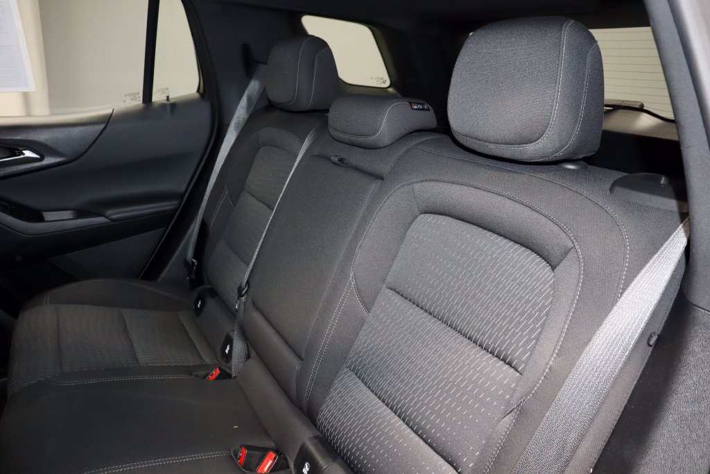 Used 2025 Chevrolet Equinox LT AWD/4WD image 23