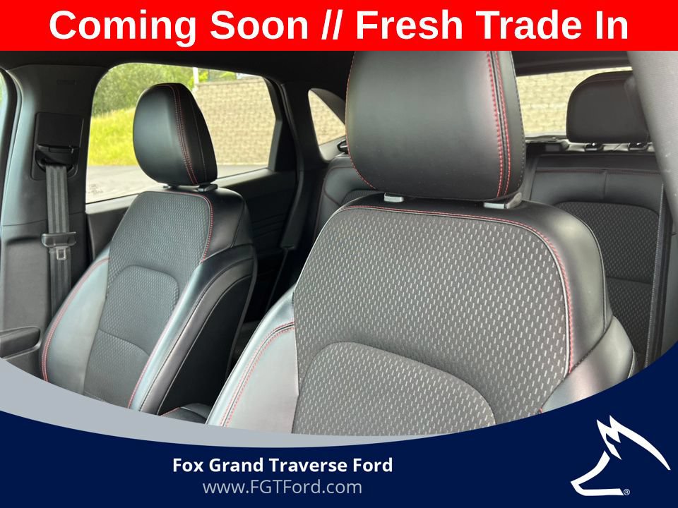 Certified 2025 Ford Escape ST-Line Select AWD/4WD image 11