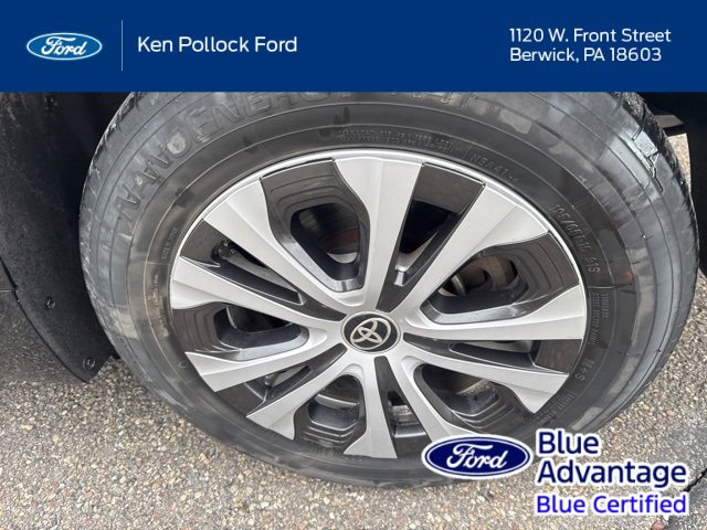 Used 2022 Toyota Prius LE image 12