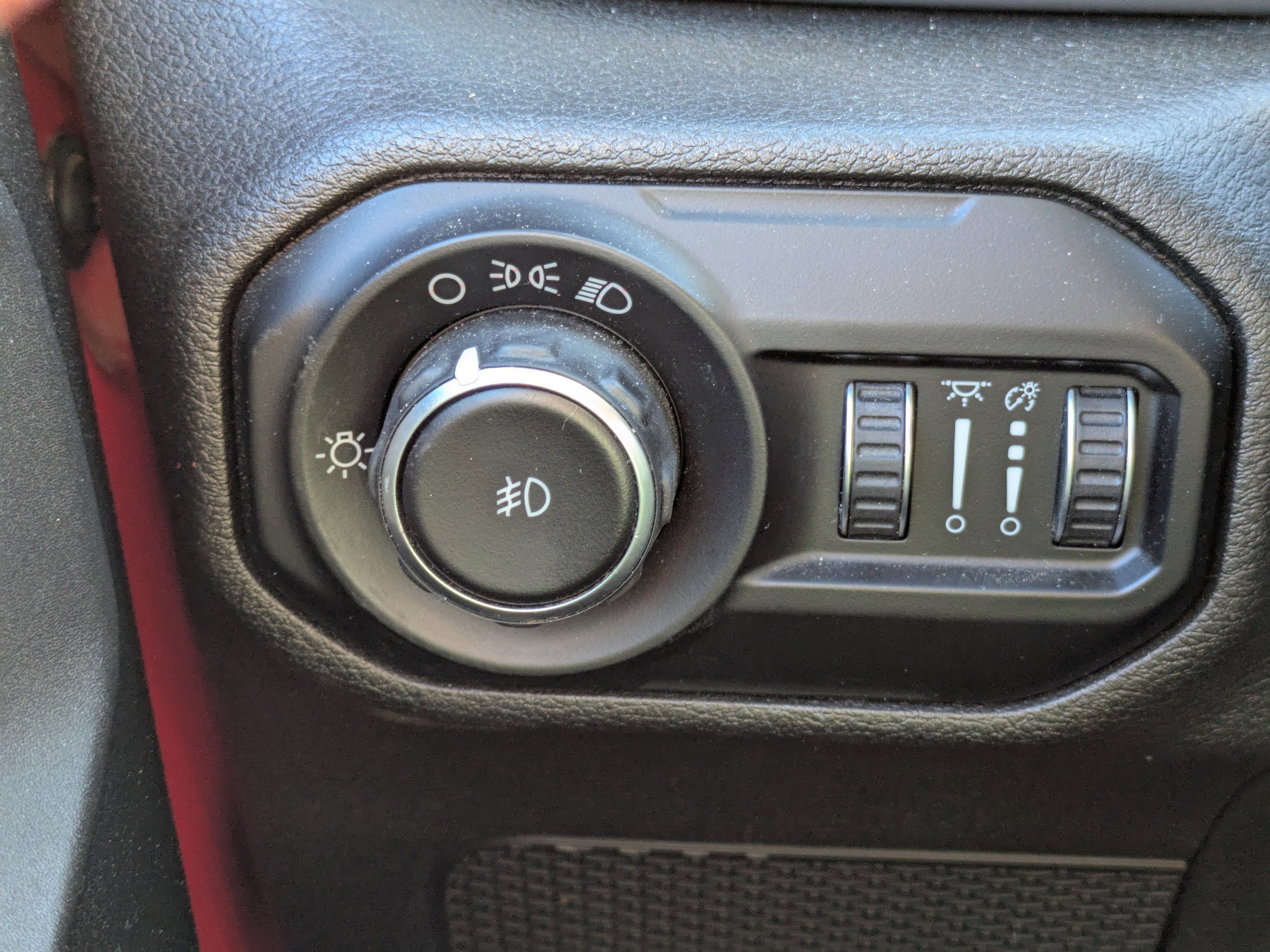 Used 2019 Jeep Wrangler Sport image 26