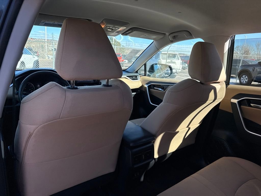 Used 2021 Toyota RAV4 XLE w/ Carpet Mat Package (TMS) image 23