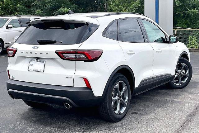 Certified 2025 Ford Escape ST-Line w/ Equipment Group 301A FWD image 13