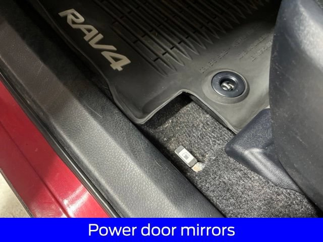 Used 2017 Toyota RAV4 XLE AWD/4WD image 24