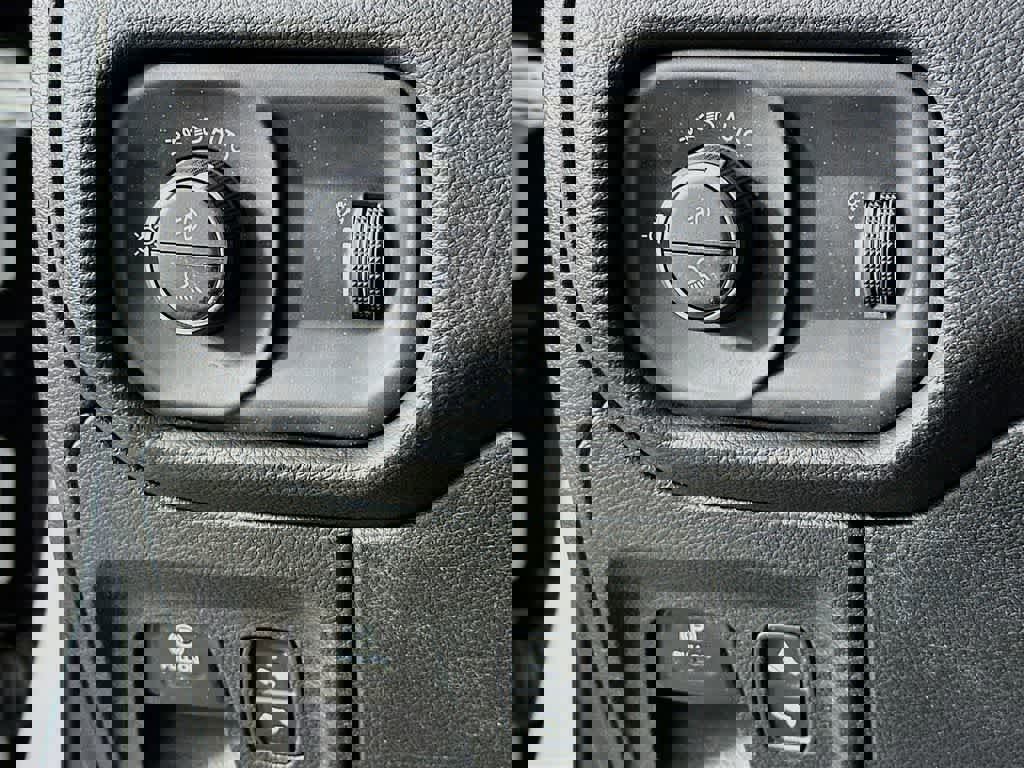 Used 2023 RAM 1500 Big Horn image 27