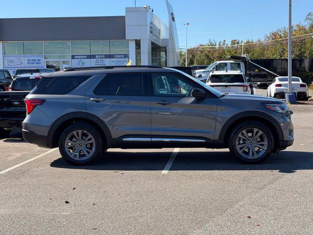 Certified 2025 Ford Explorer Active w/ Active Comfort Package AWD/4WD image 7