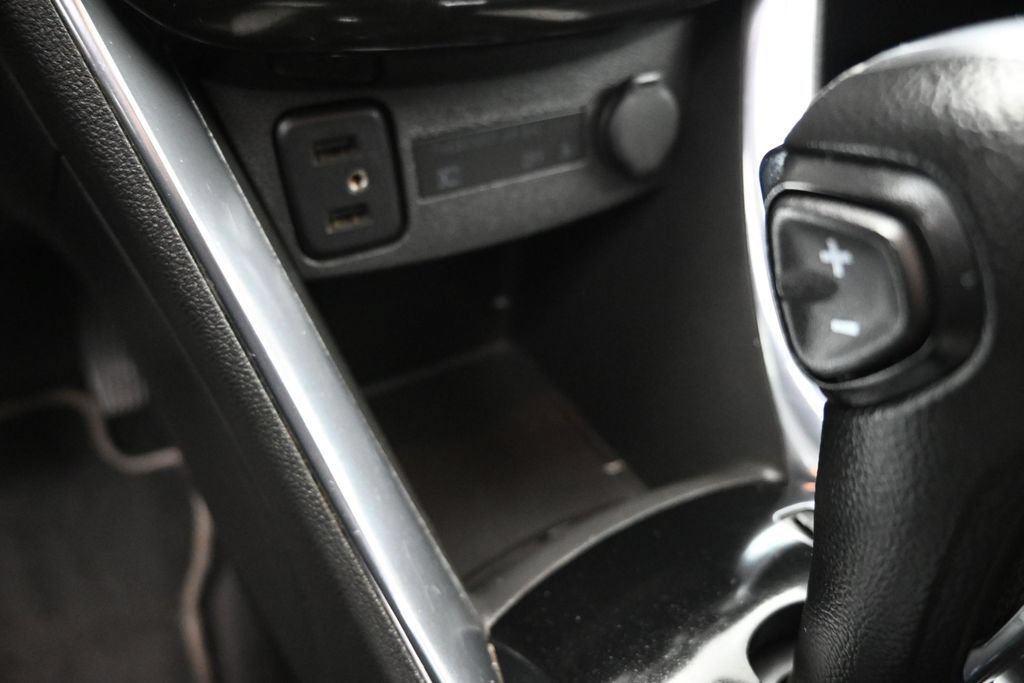 Used 2018 Chevrolet Trax Premier w/ Midnight Edition FWD image 18
