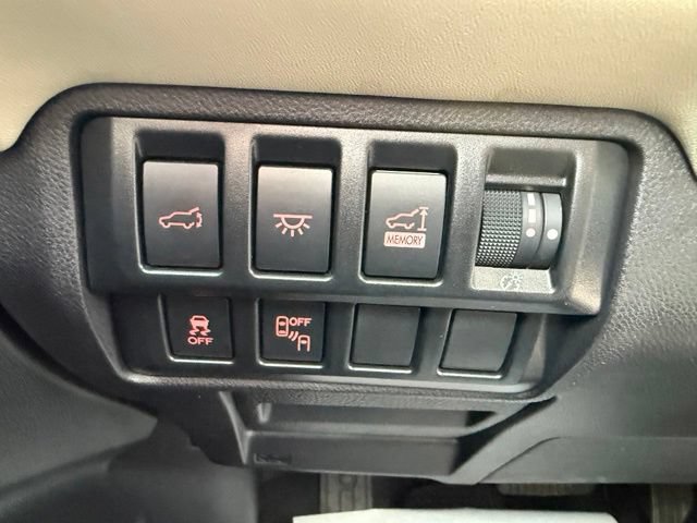Used 2020 Subaru Ascent Limited w/ Technology Package AWD/4WD image 42