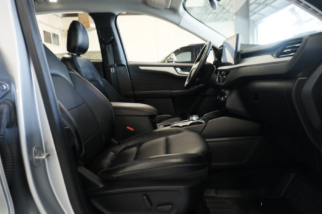 Certified 2023 Ford Escape Platinum AWD/4WD image 24