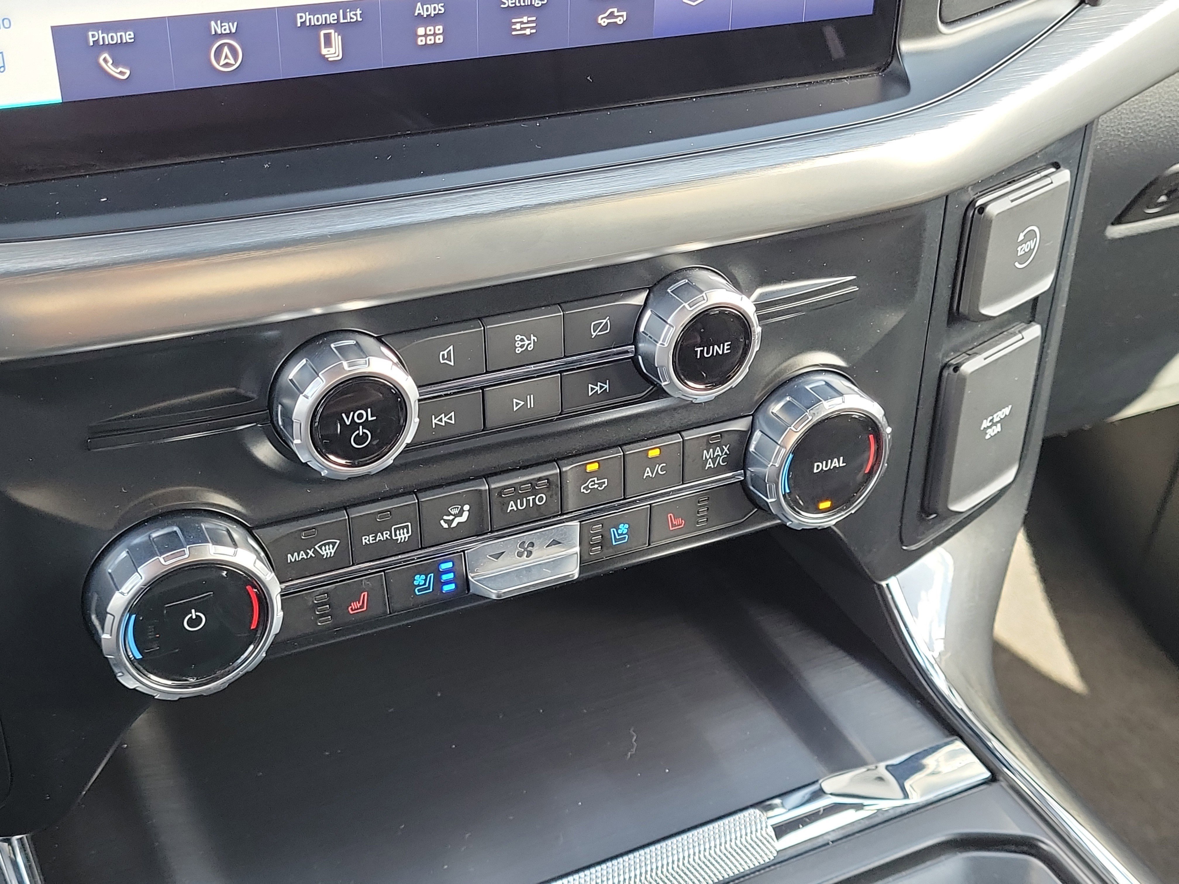 Certified 2023 Ford F150 Lariat w/ Max Trailer Tow Package image 19