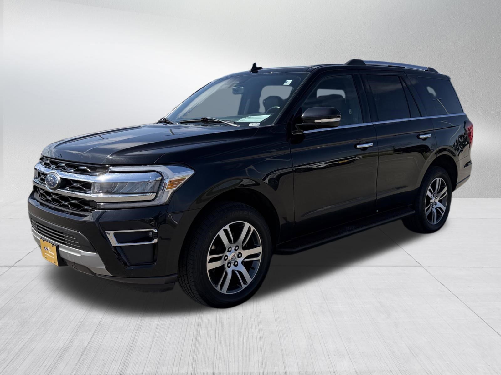 Certified 2024 Ford Expedition Limited AWD/4WD image 3