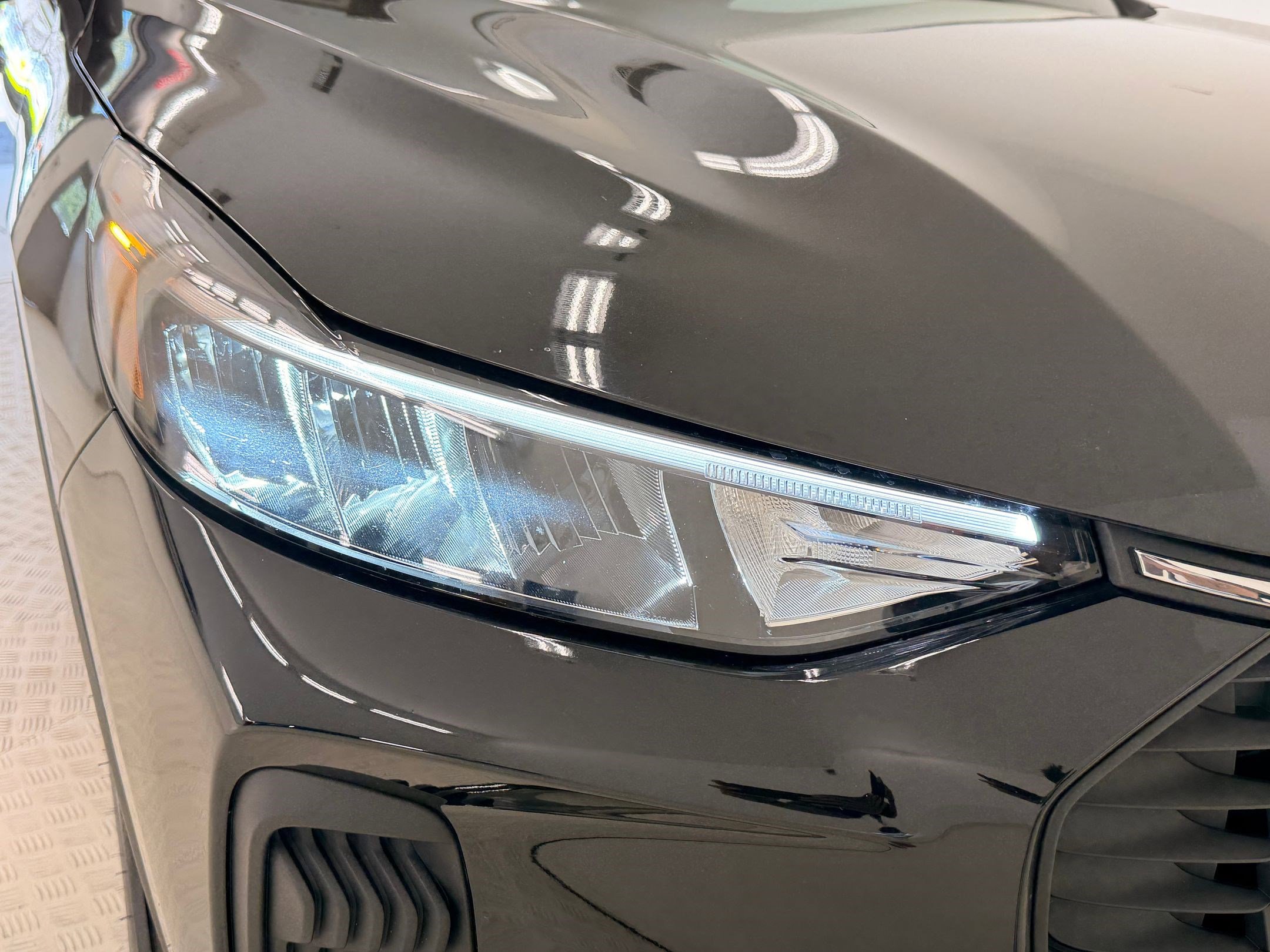 Certified 2025 Ford Escape Active image 11