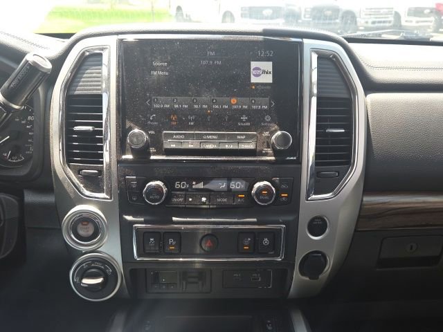 Used 2020 Nissan Titan SL w/ Moonroof Package AWD/4WD image 28