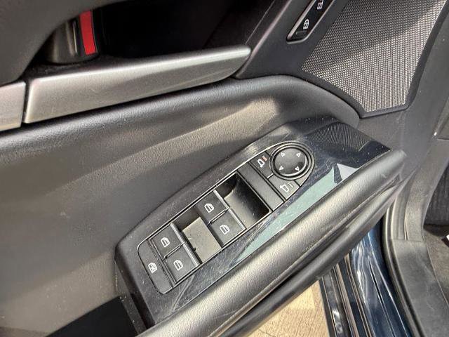 Used 2024 MAZDA MAZDA3 s FWD image 13