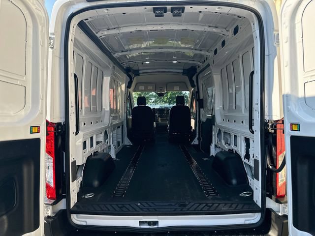 Certified 2023 Ford Transit 250 Medium Roof RWD image 15