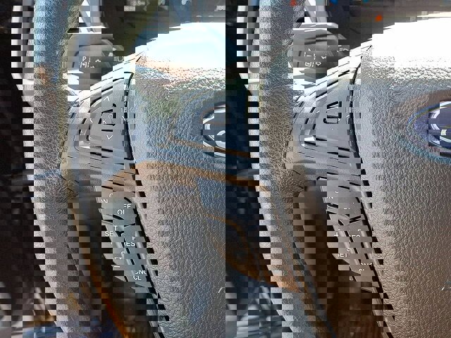 Certified 2022 Ford Edge SE w/ Black Appearance Package image 22