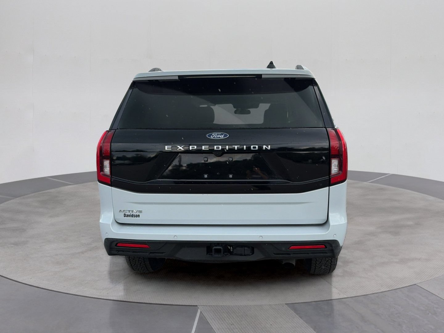 Certified 2025 Ford Expedition Active AWD/4WD image 6