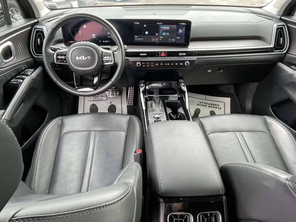 Used 2024 Kia Sorento SX FWD image 11