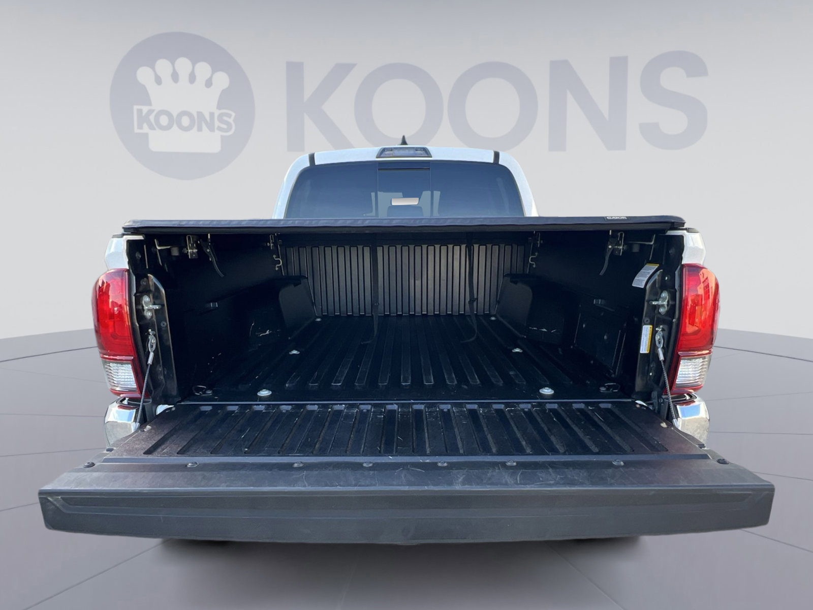 Used 2020 Toyota Tacoma SR5 image 25