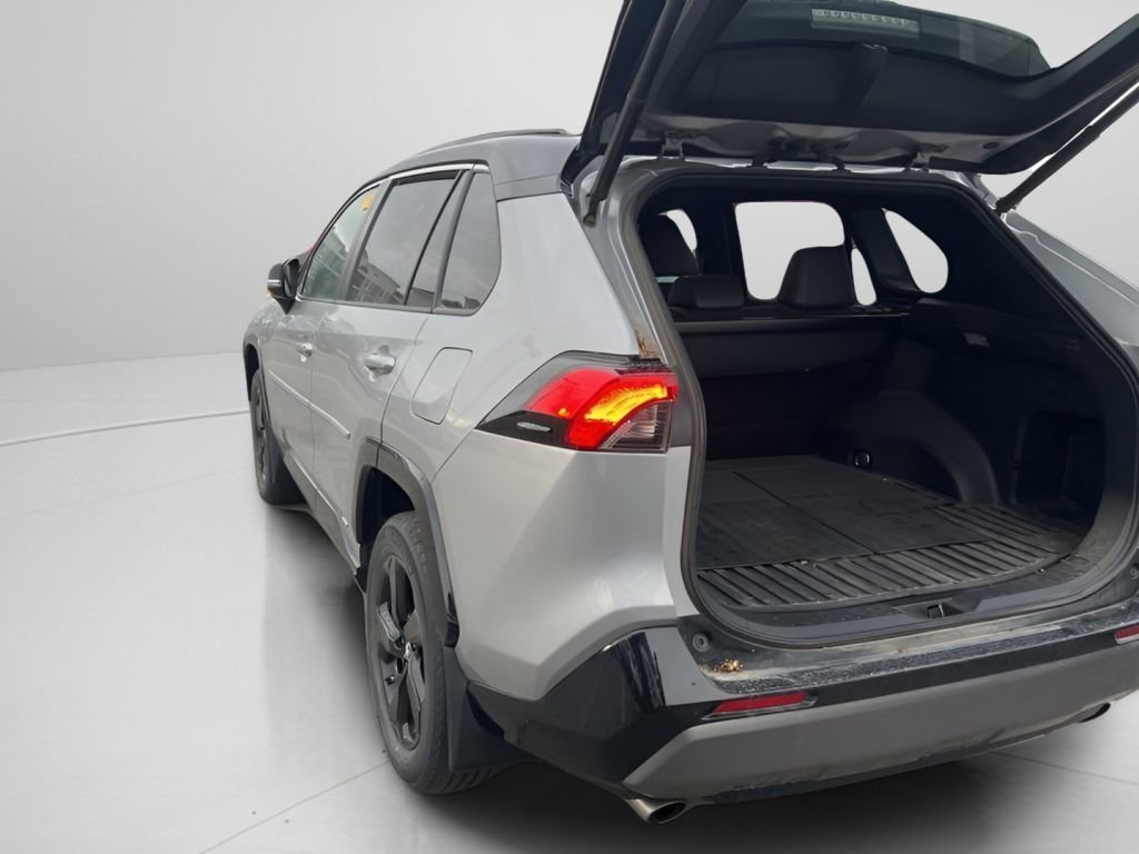 Used 2019 Toyota RAV4 XSE image 9