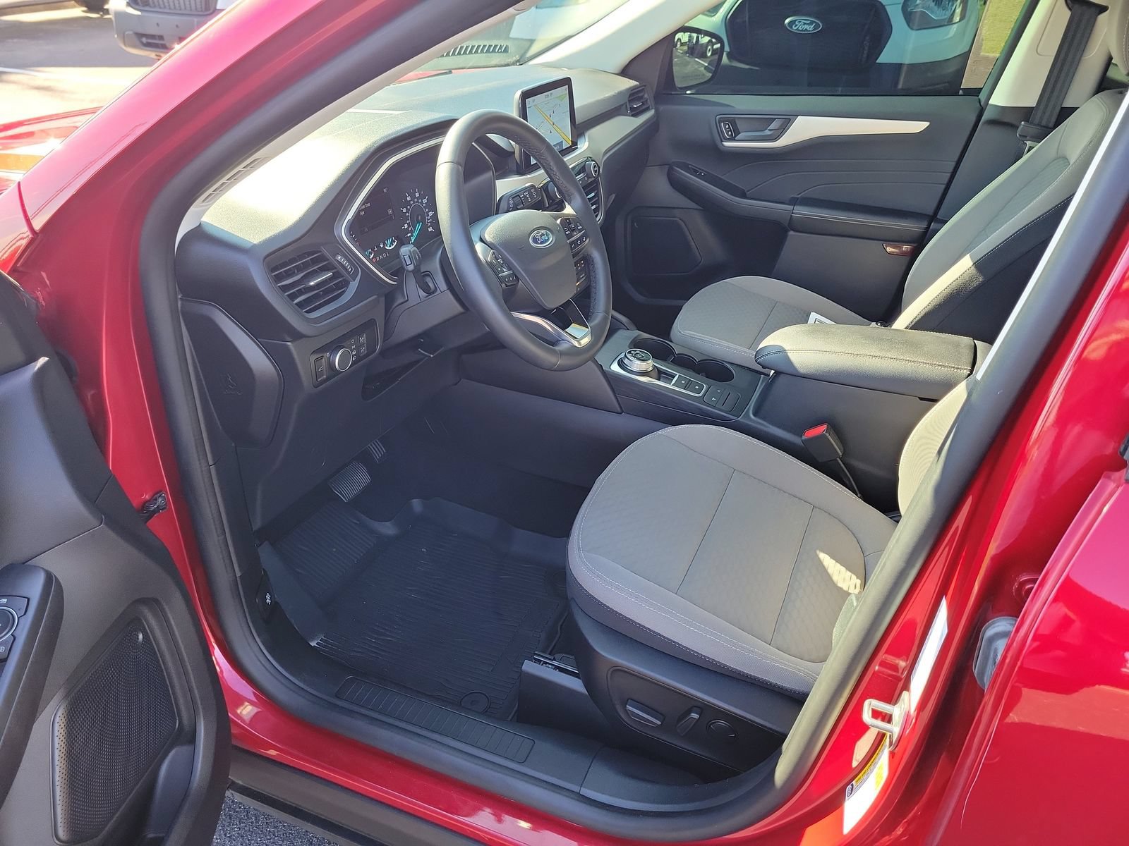 Certified 2022 Ford Escape SE w/ SE Sport Appearance Package FWD image 16