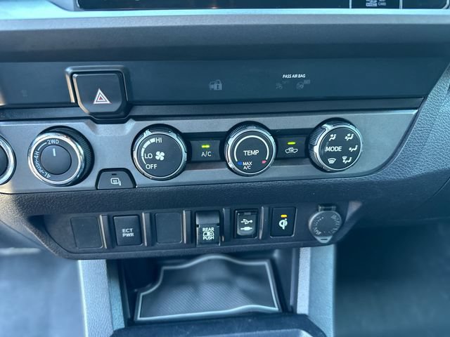 Used 2019 Toyota Tacoma TRD Sport AWD/4WD image 20