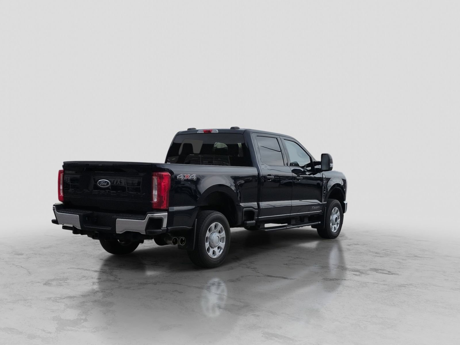 Certified 2023 Ford F250 XLT AWD/4WD image 8