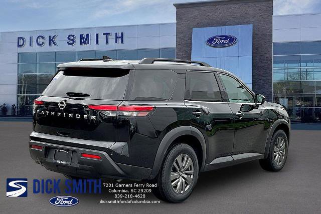 Used 2025 Nissan Pathfinder SV FWD image 6