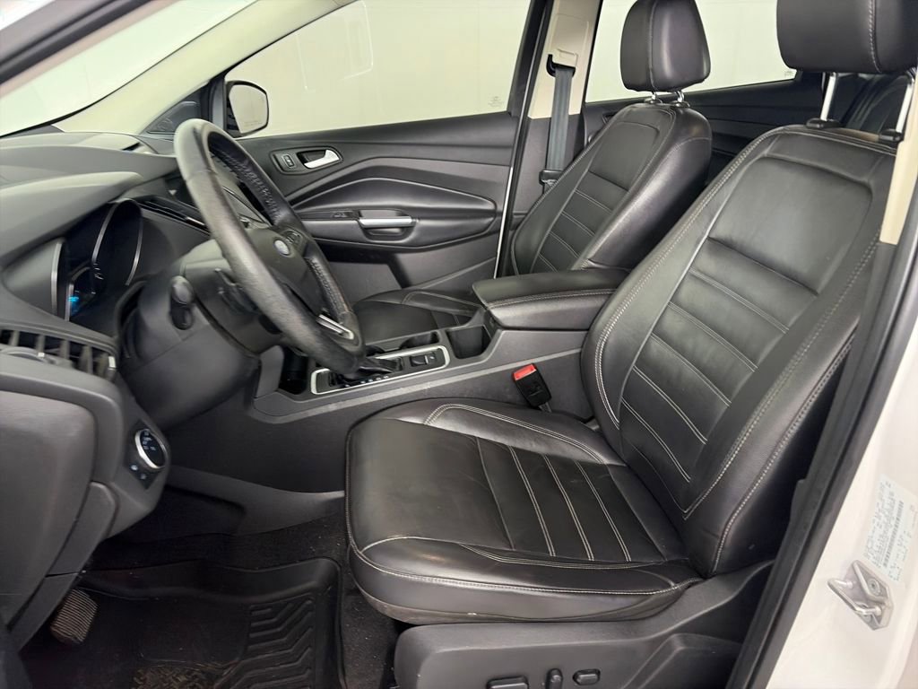 Certified 2017 Ford Escape SE w/ SE Leather Comfort Package image 10