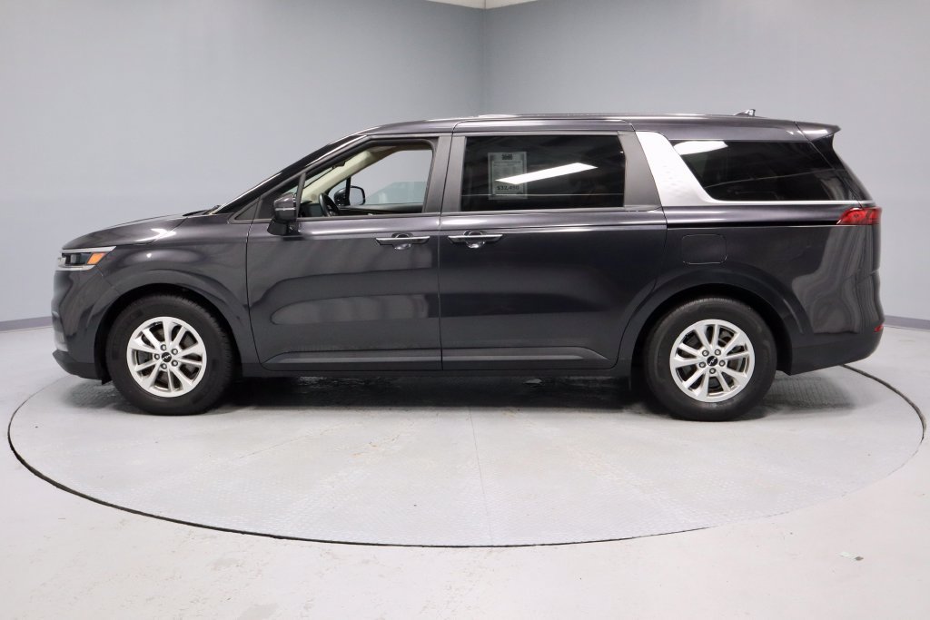 Used 2024 Kia Carnival LX FWD image 8