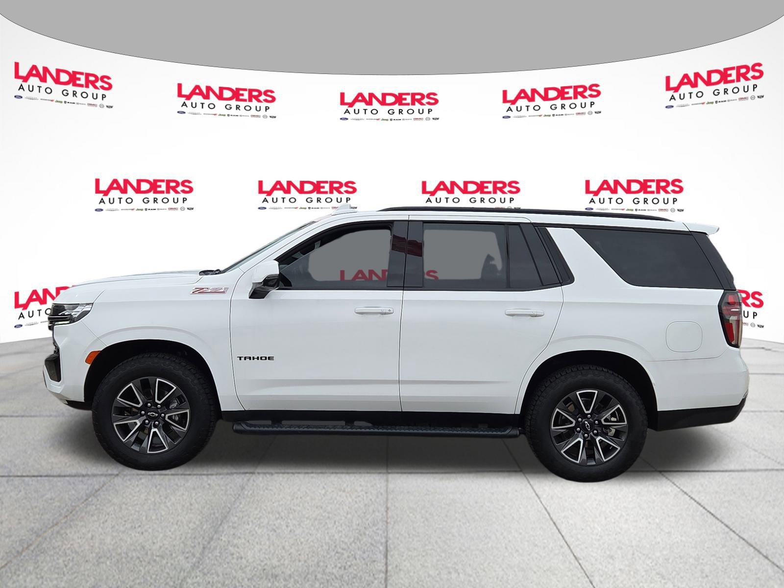 Used 2022 Chevrolet Tahoe Z71 w/ Luxury Package image 2