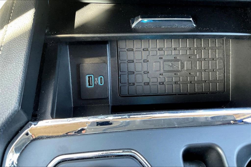 Certified 2024 Ford Expedition Max XLT image 16