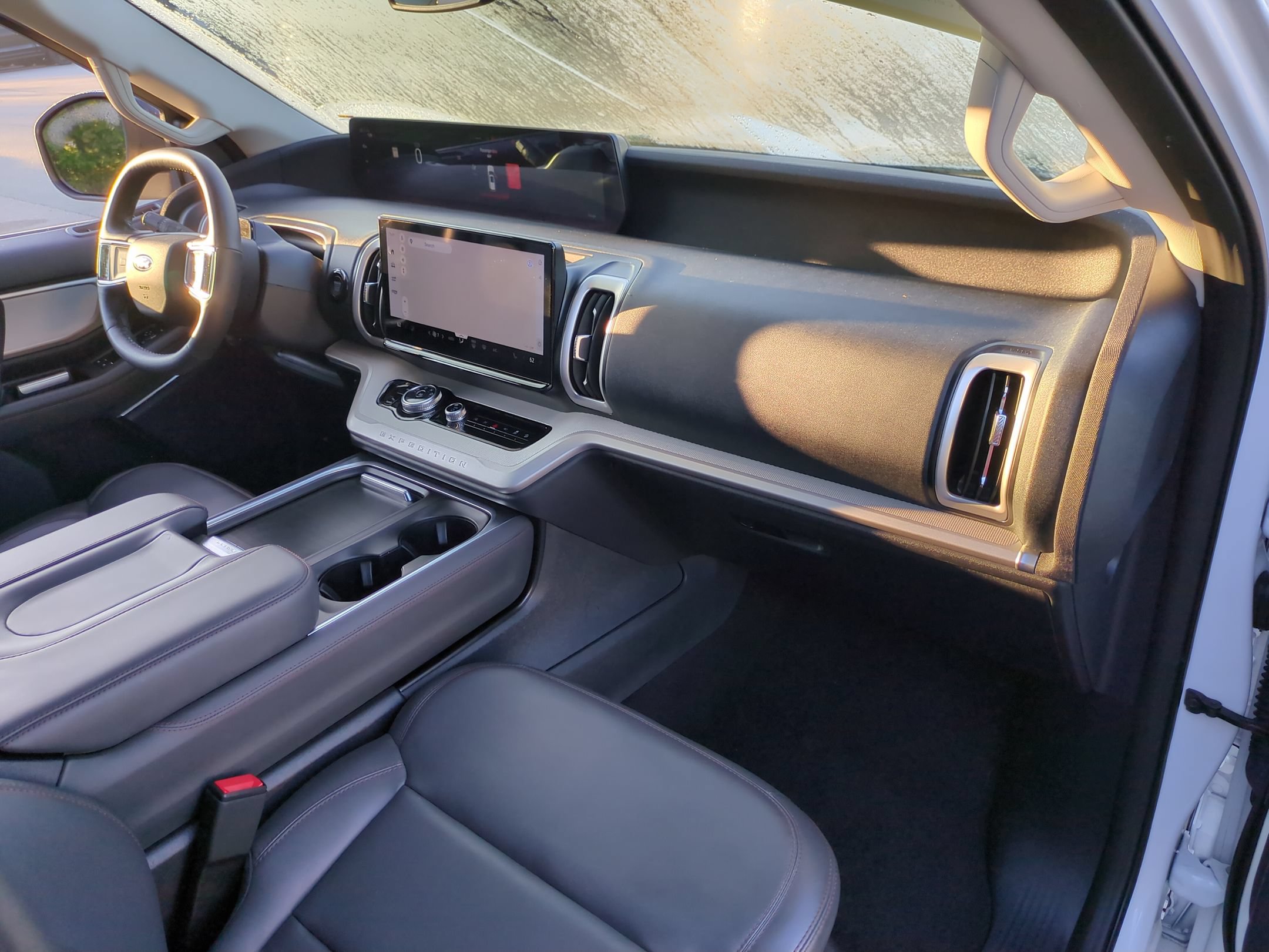 Certified 2025 Ford Expedition Active AWD/4WD image 36
