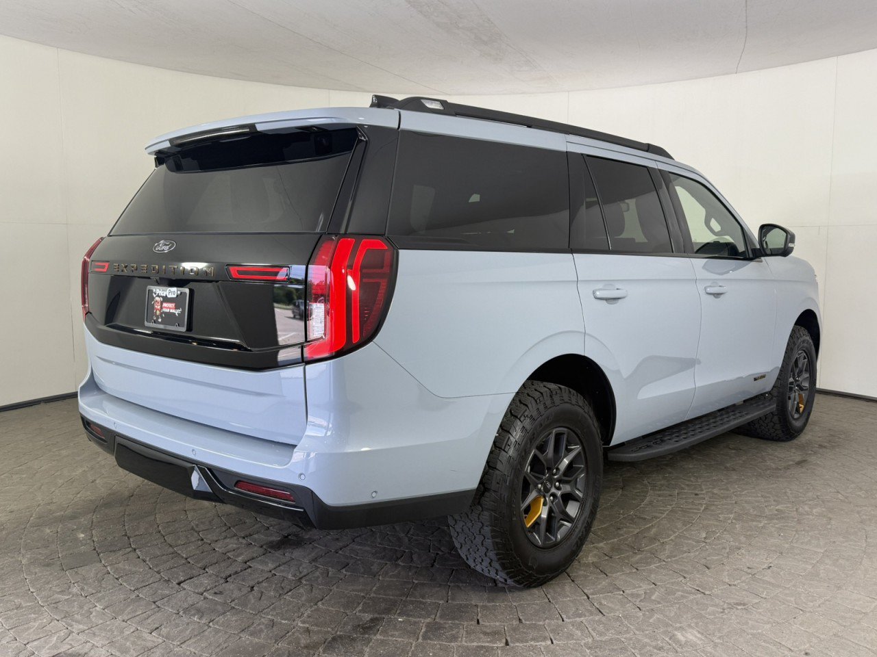 Certified 2025 Ford Expedition Tremor AWD/4WD image 9