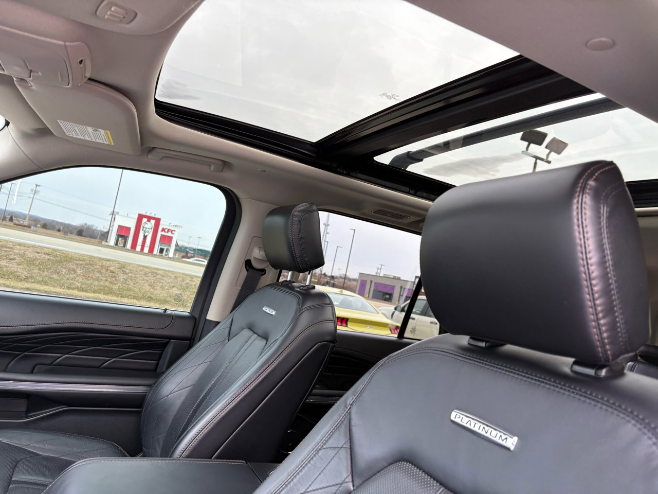 Certified 2020 Ford Expedition Platinum image 22