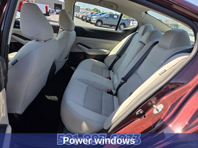 Used 2025 Nissan Altima 2.5 SV FWD image 11