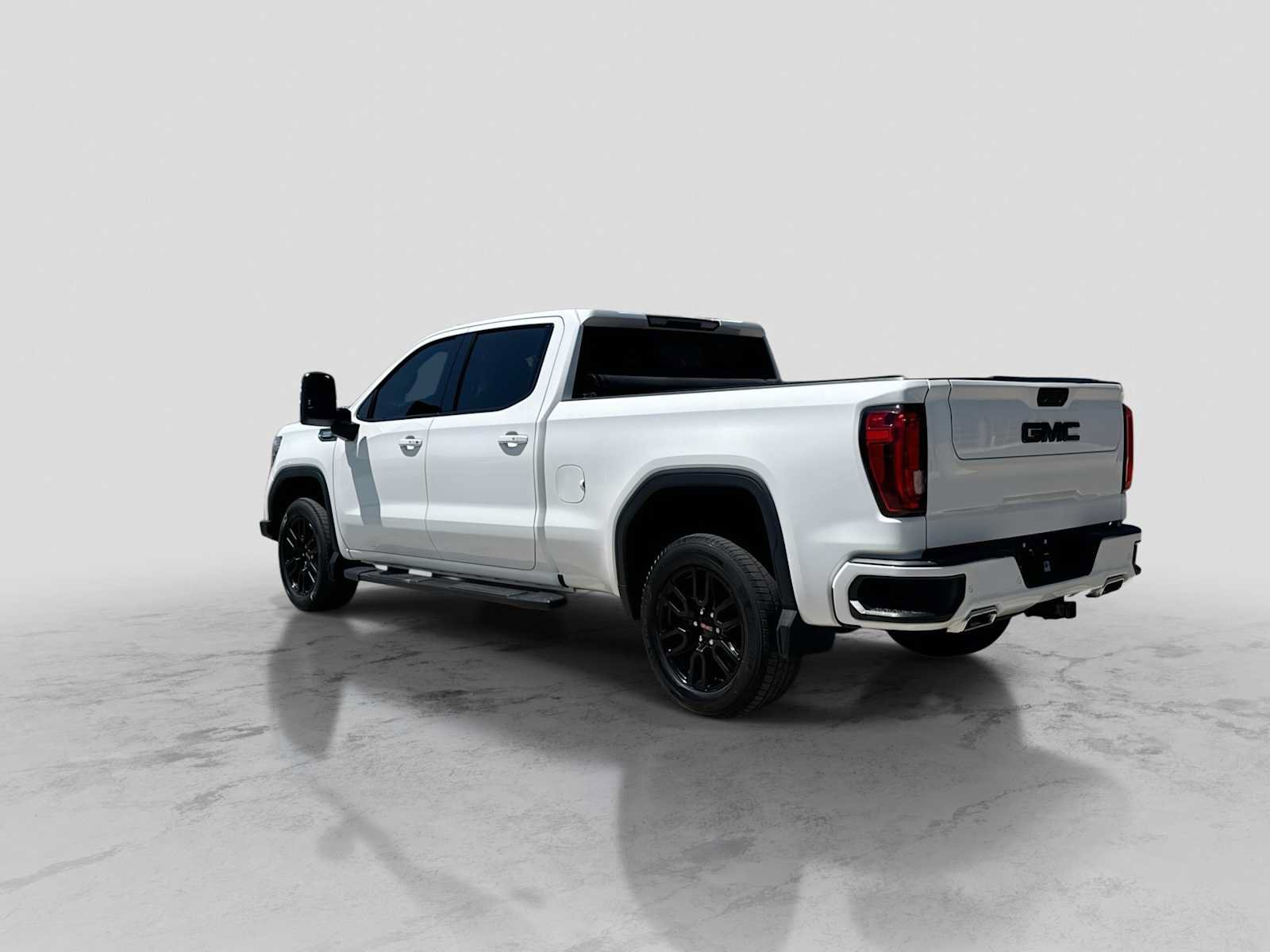 Used 2020 GMC Sierra 1500 AT4 w/ AT4 Premium Package AWD/4WD image 4