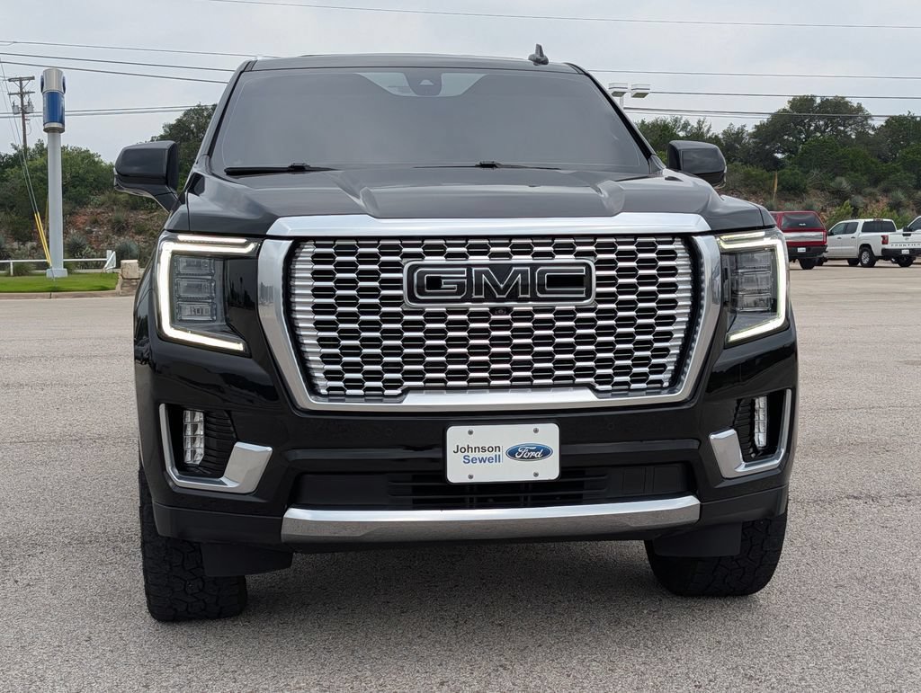 Used 2022 GMC Yukon Denali AWD/4WD image 3