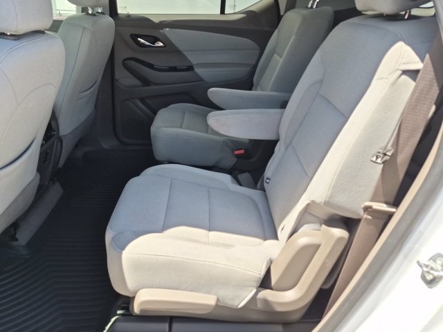 Used 2018 Chevrolet Traverse LT FWD image 31
