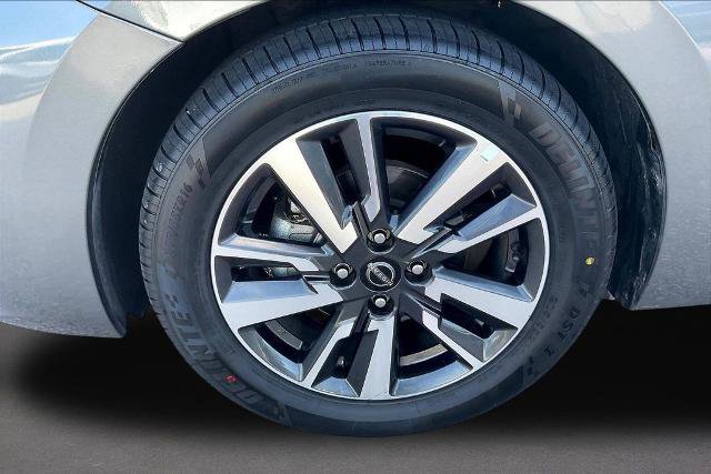 Used 2025 Nissan Versa SV FWD image 32
