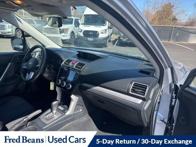 Used 2017 Subaru Forester 2.5i Premium image 11