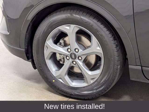 Certified 2023 Ford Escape ST-Line FWD image 2