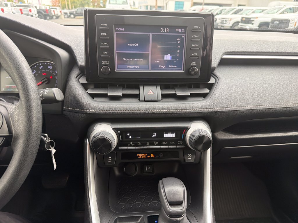 Used 2019 Toyota RAV4 LE w/ All Weather Liner Package AWD/4WD image 18