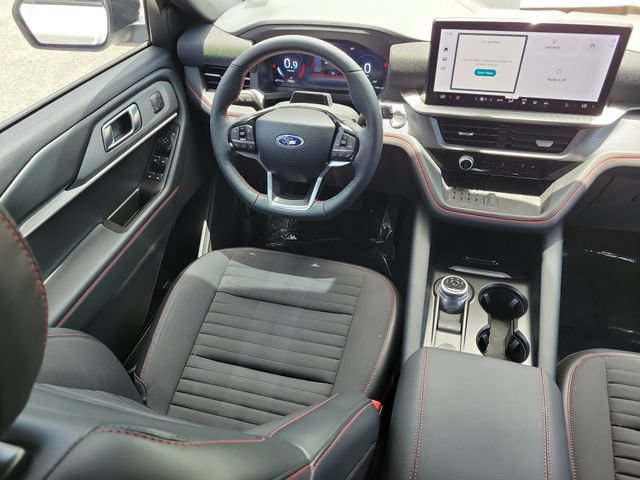 Certified 2025 Ford Explorer ST-Line w/ Premium Package RWD image 14