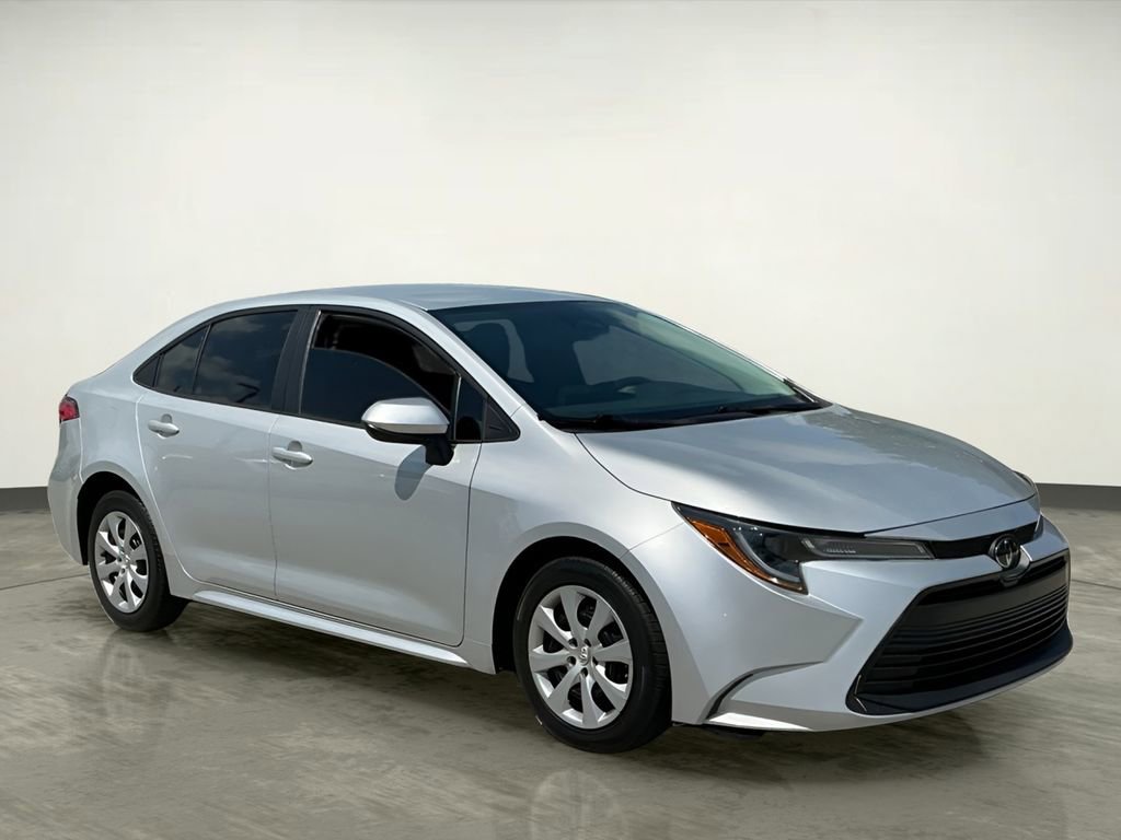 Used 2023 Toyota Corolla LE image 10