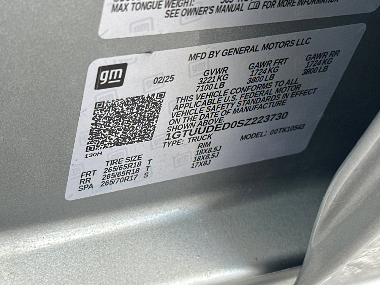 Used 2025 GMC Sierra 1500 SLT AWD/4WD image 34